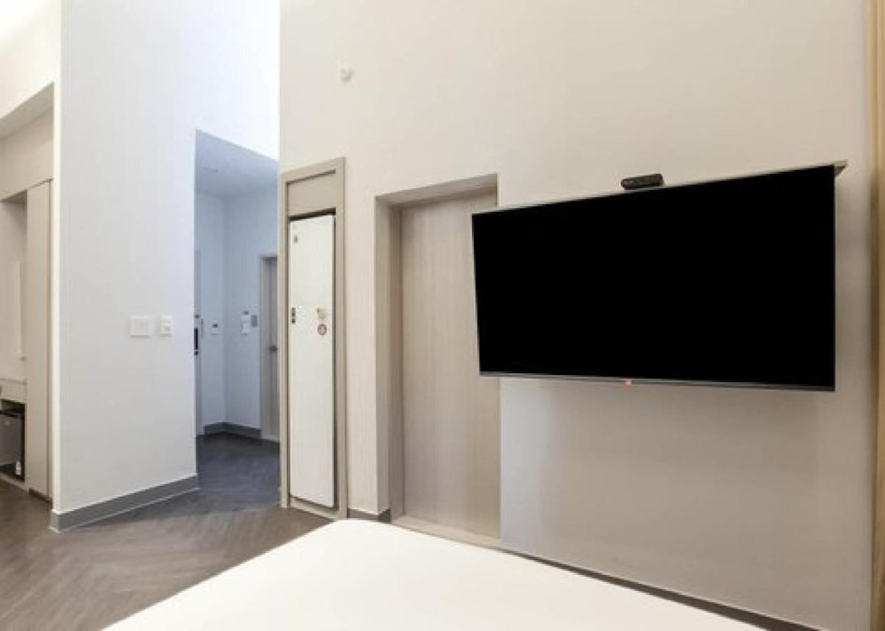 H Avenue Hotel Idae Shinchon Сеул Екстер'єр фото