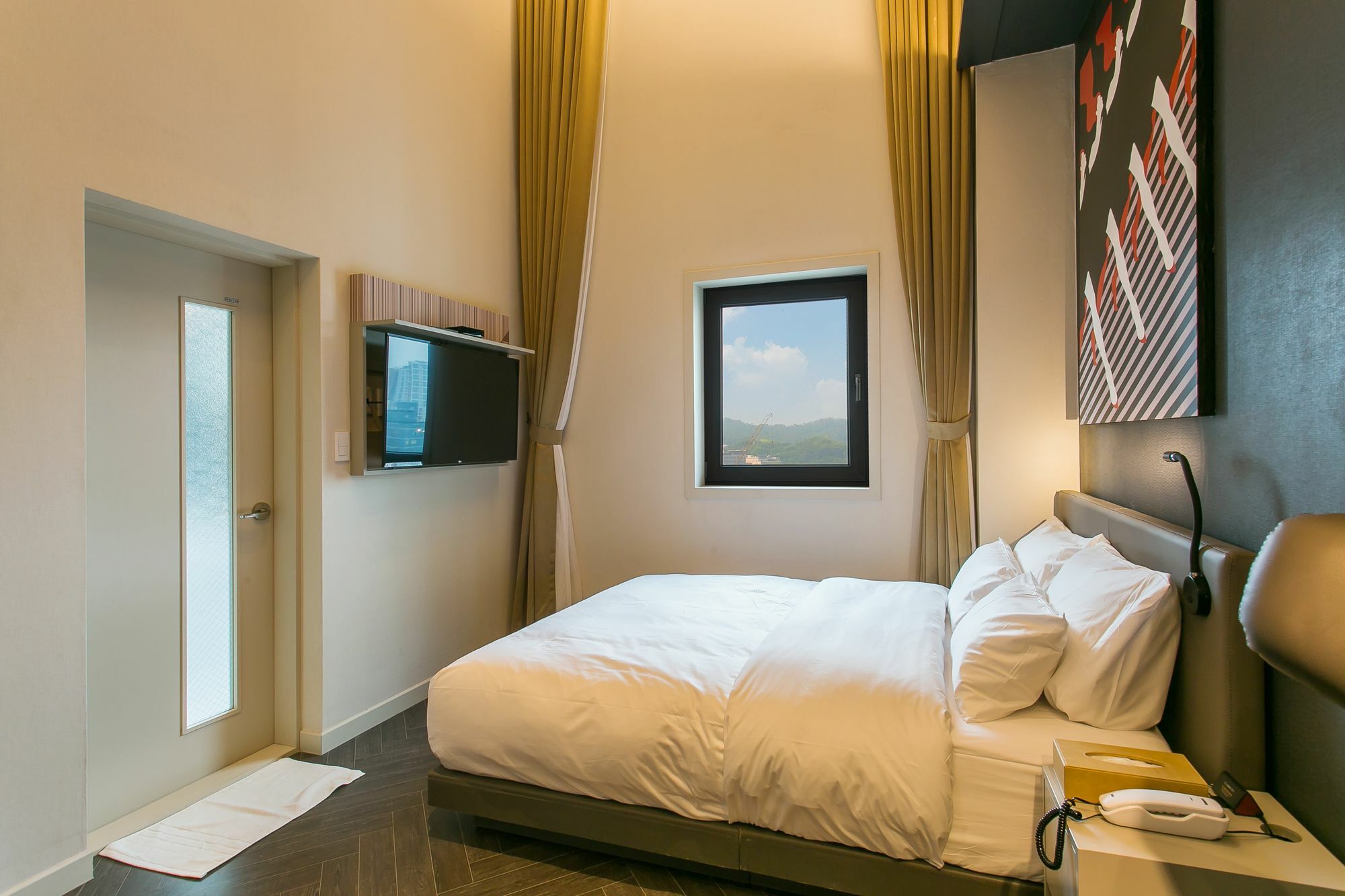 H Avenue Hotel Idae Shinchon Сеул Екстер'єр фото