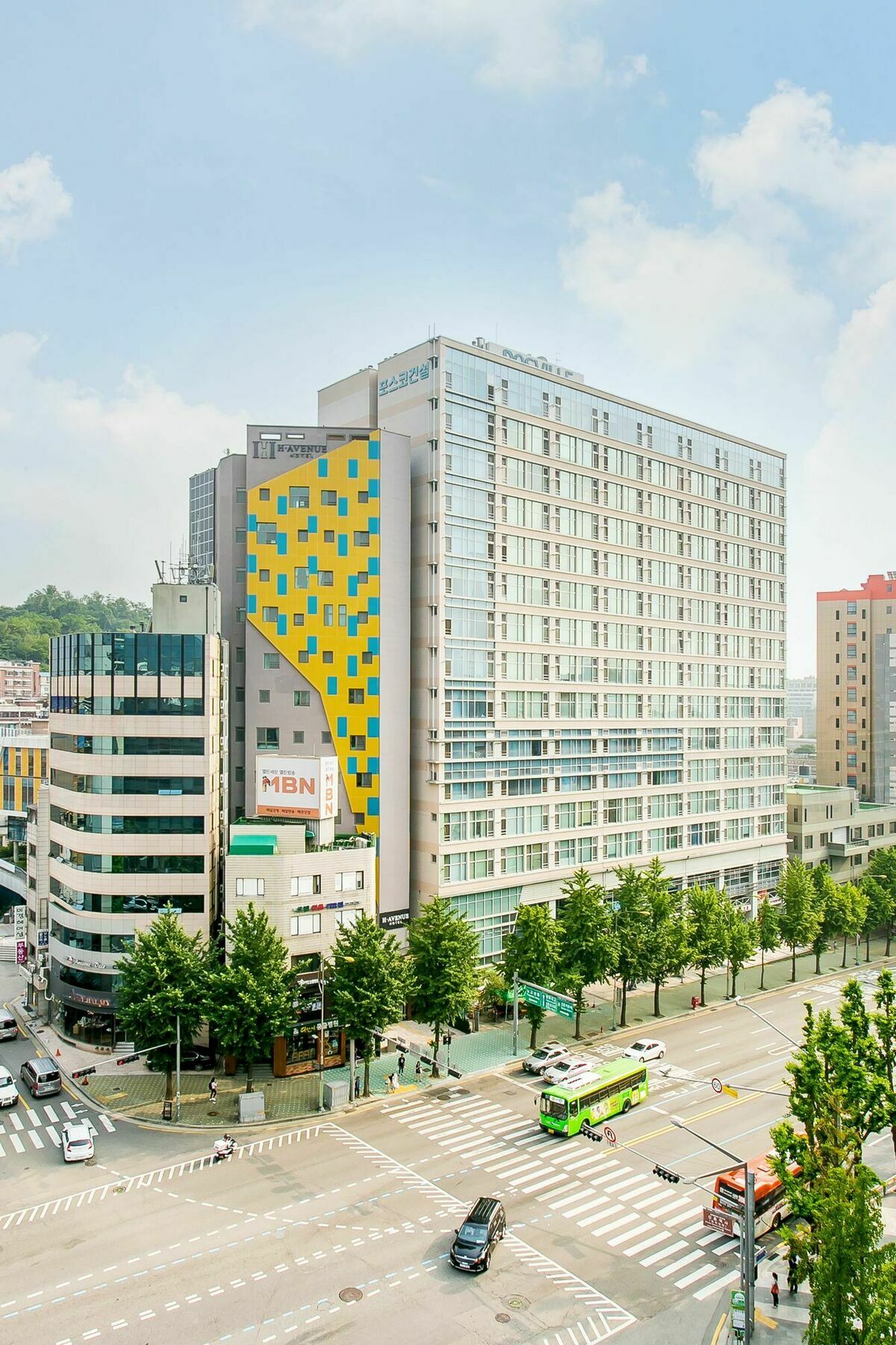 H Avenue Hotel Idae Shinchon Сеул Екстер'єр фото